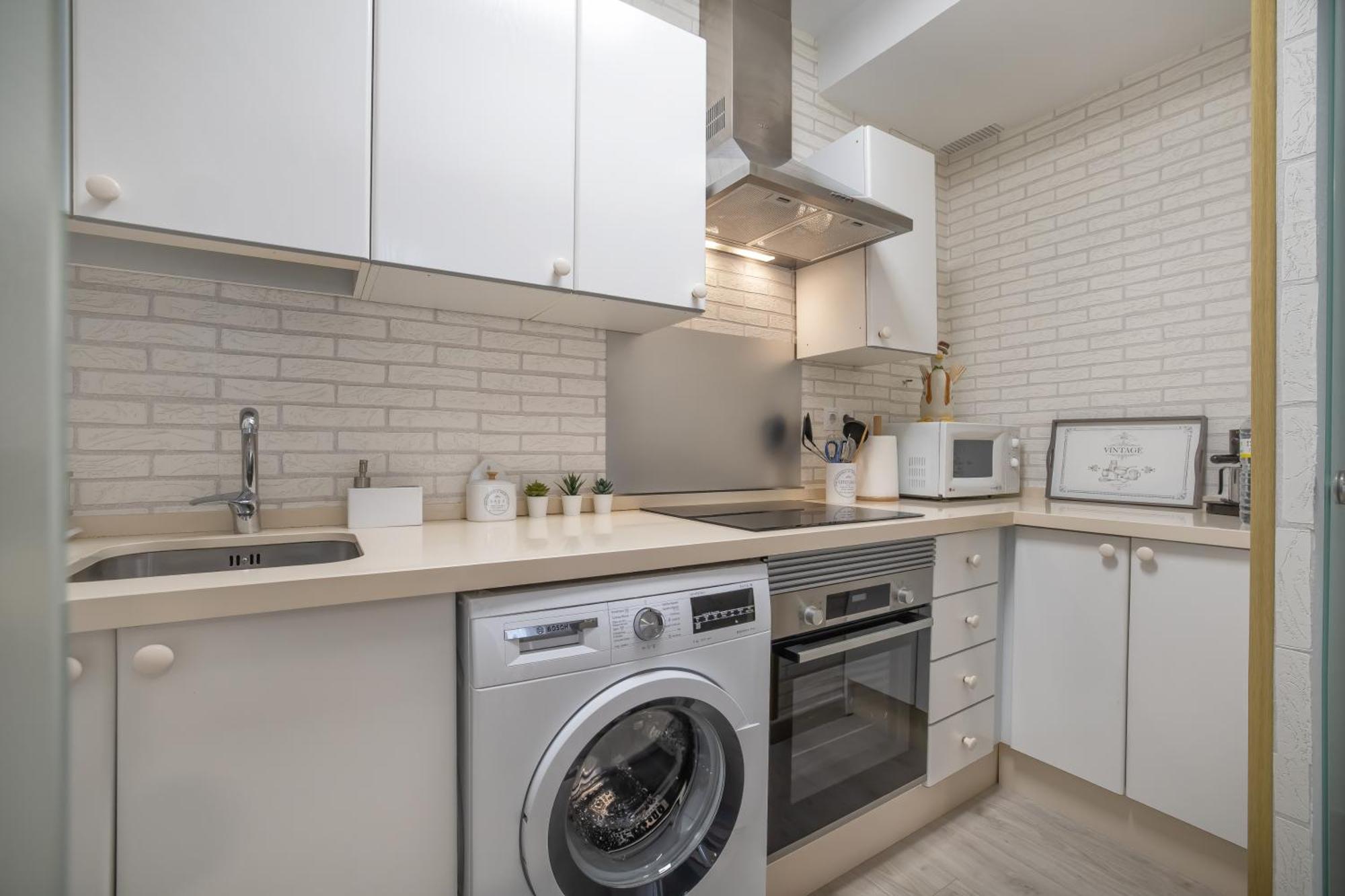Apartamento Apto Vallellano Junto Al Casco Historico & Parking Incluido