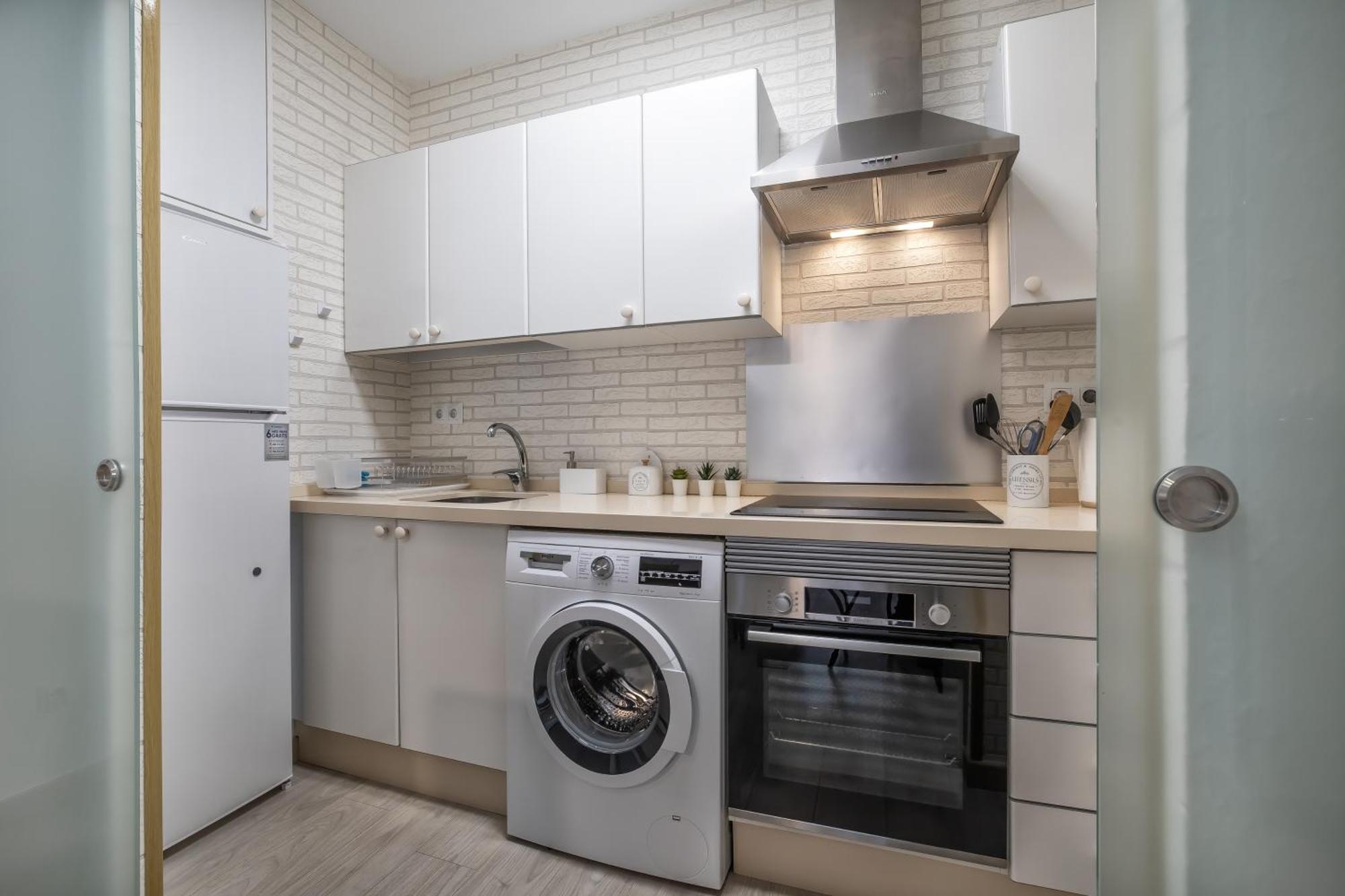 Apto Vallellano Junto Al Casco Historico & Parking Incluido Apartamento